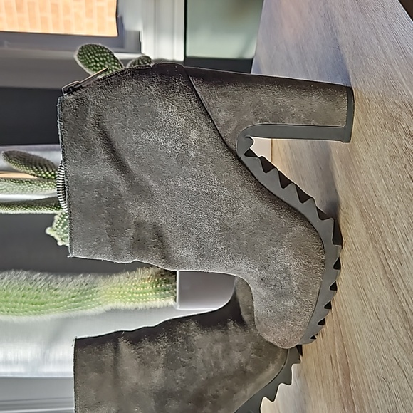 Sam Edelman Circus KENSLEY Suede Ankle Boots - Picture 2 of 10